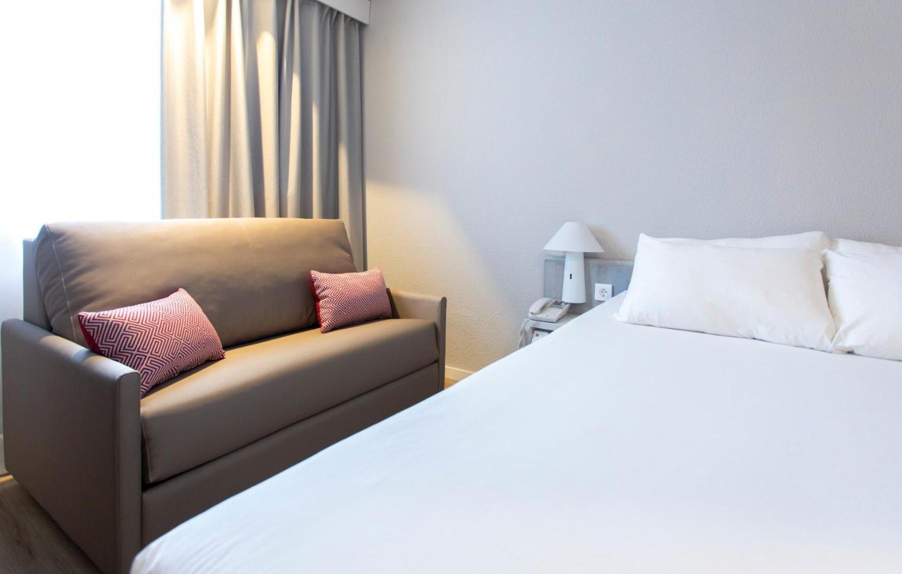 Hotel Ibis Valencia 2*
